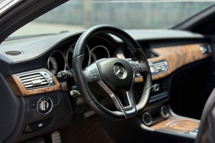 Used Mercedes-Benz CLS 2013 CLS 350 Shooting Brake Fashion Edition Interior 2