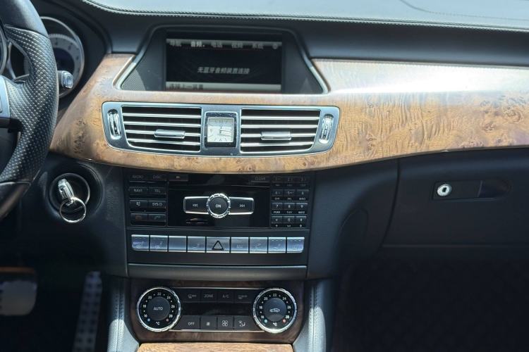 Used Mercedes-Benz CLS 2013 CLS 350 Shooting Brake Fashion Edition Interior 4