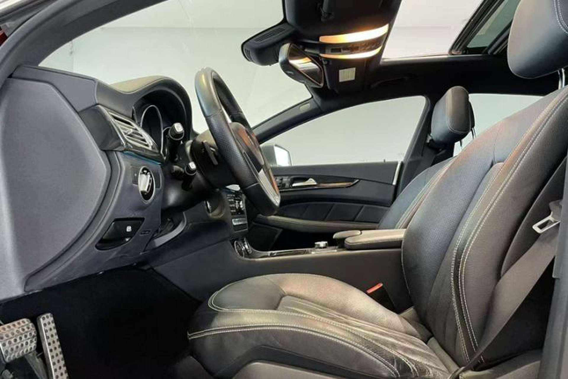 Used Mercedes-Benz CLS 2013 CLS 350 Shooting Brake Fashion Edition Interior 4
