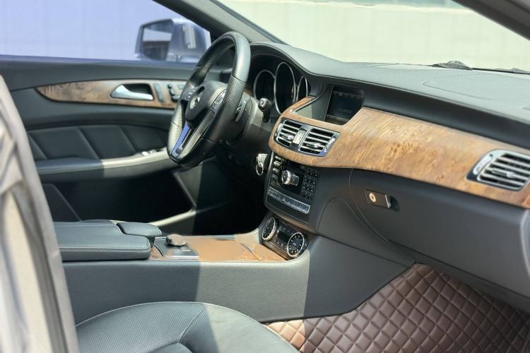 Used Mercedes-Benz CLS 2013 CLS 350 Shooting Brake Fashion Edition Interior 7