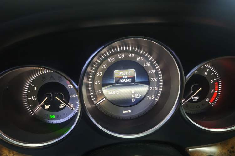 Used Mercedes-Benz CLS 2013 CLS 350 Shooting Brake Fashion Edition Odometer Close Up