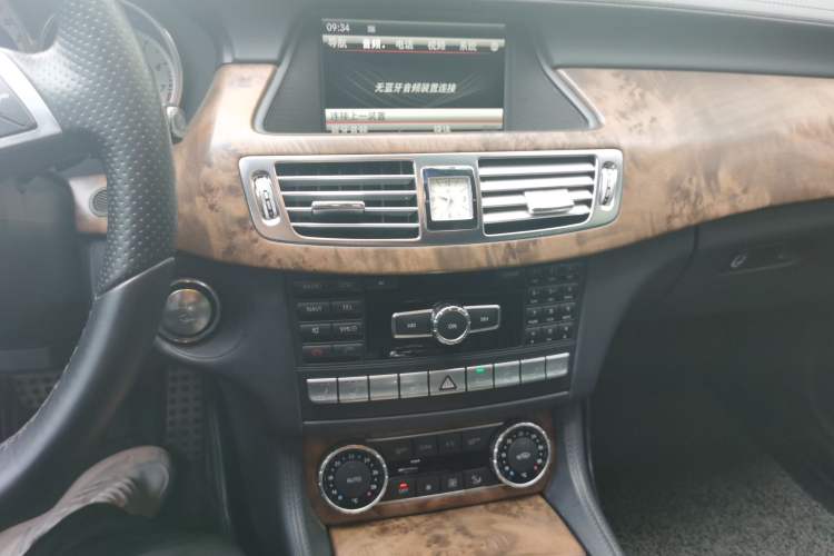 Used Mercedes-Benz CLS 2013 CLS 350 Shooting Brake Fashion Edition Audio And AC Panel