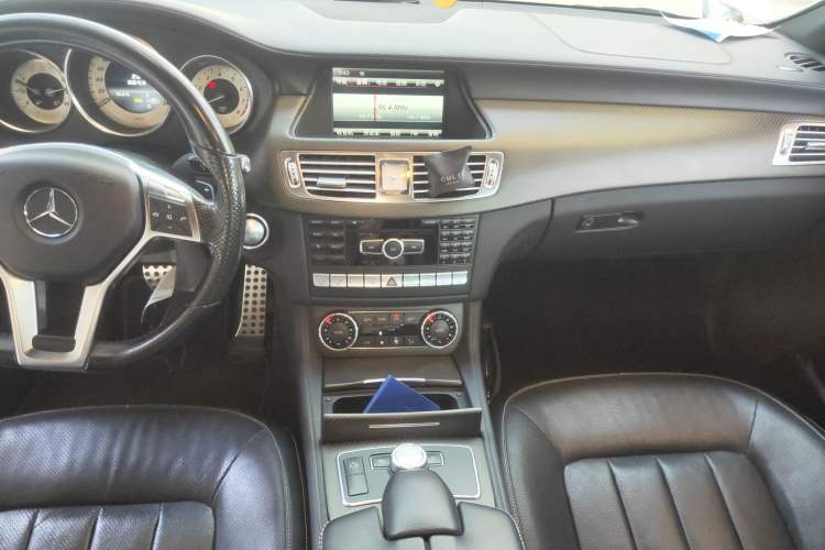 Used Mercedes-Benz CLS 2013 CLS 350 Estate Luxury Model Audio And AC Panel