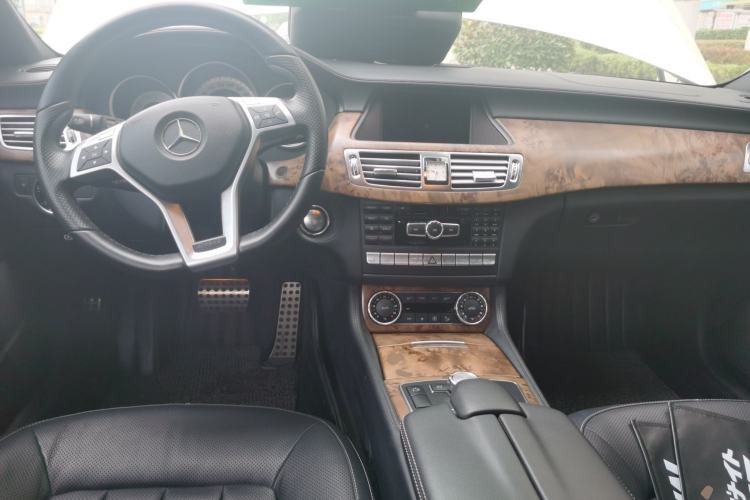 Used Mercedes-Benz CLS 2013 CLS 350 Shooting Brake Fashion Edition Center Console