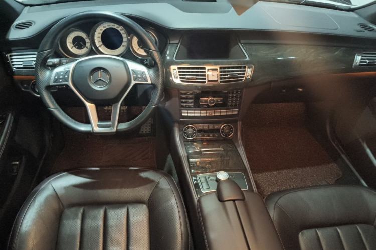 Used Mercedes-Benz CLS 2013 CLS 350 Shooting Brake Fashion Edition Center Console