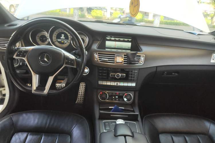 Used Mercedes-Benz CLS 2013 CLS 350 Estate Luxury Model Center Console