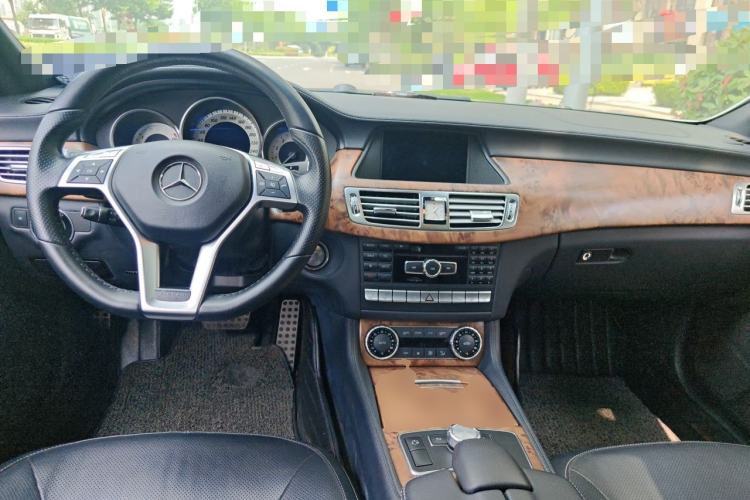Used Mercedes-Benz CLS 2013 CLS 350 Shooting Brake Fashion Edition Center Console