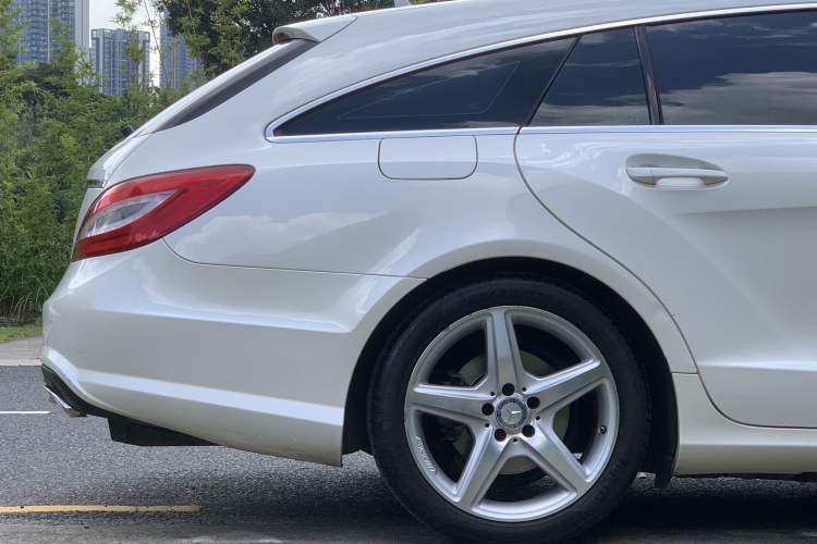 Used Mercedes-Benz CLS 2013 CLS 350 Shooting Brake Fashion Edition Exterior 9