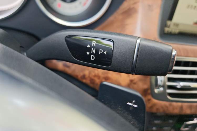 Used Mercedes-Benz CLS 2013 CLS 350 Shooting Brake Fashion Edition Gear Lever