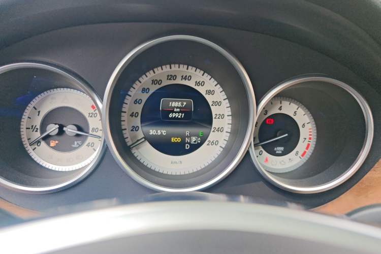 Used Mercedes-Benz CLS 2013 CLS 350 Shooting Brake Fashion Edition Instrument Cluster