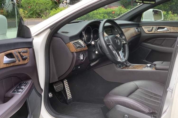 Used Mercedes-Benz CLS 2013 CLS 350 Shooting Brake Fashion Edition Interior 3