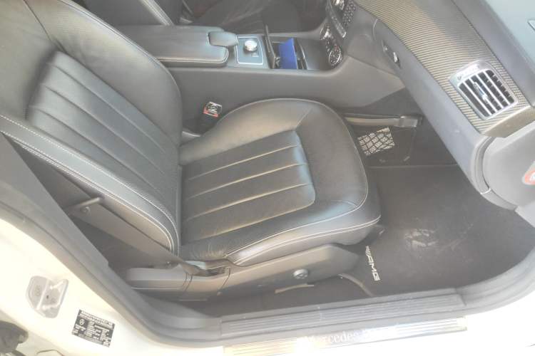Used Mercedes-Benz CLS 2013 CLS 350 Estate Luxury Model Right Front Seat