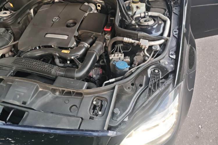 Used Mercedes-Benz CLS 2015 CLS 260 Engine Bay Left