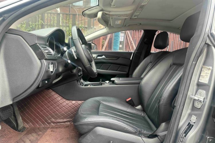 Used Mercedes-Benz CLS 2015 CLS 260 Interior 1