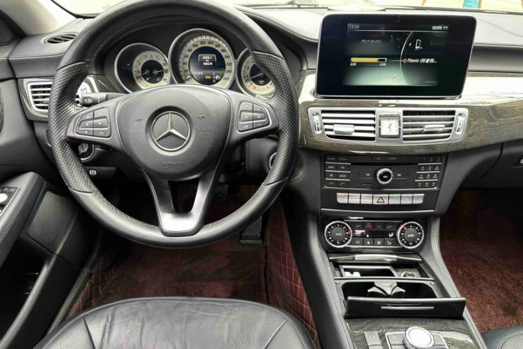 Used Mercedes-Benz CLS 2015 CLS 260 Interior 4