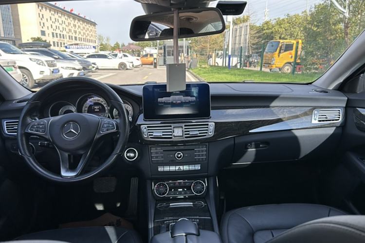 Used Mercedes-Benz CLS 2015 CLS 260 Interior 4