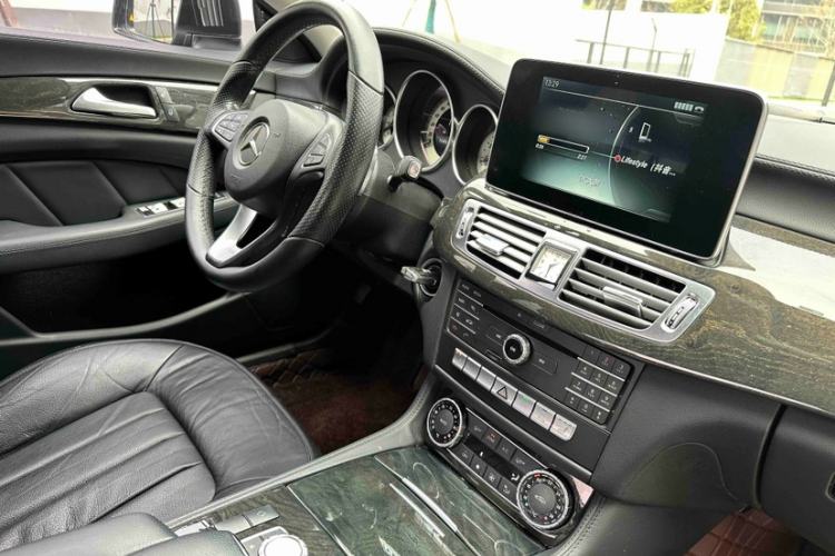 Used Mercedes-Benz CLS 2015 CLS 260 Interior 9