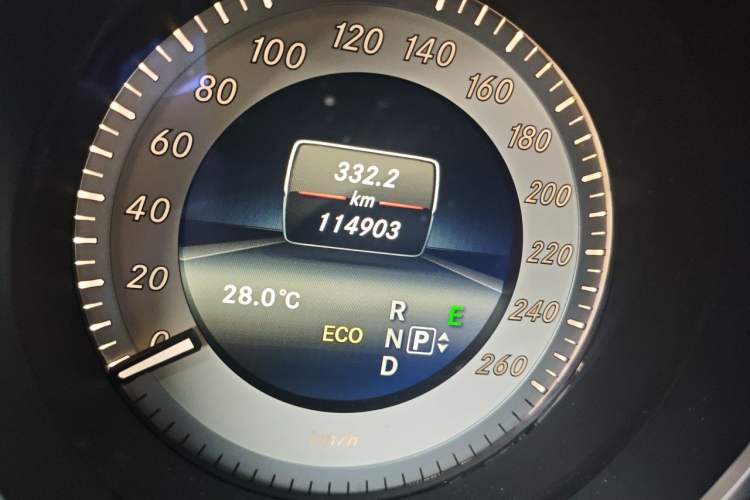 Used Mercedes-Benz CLS 2015 CLS 260 Odometer Close Up