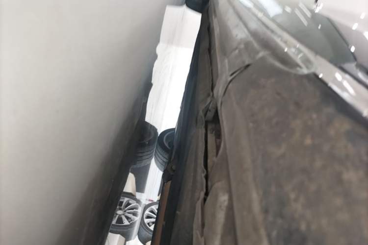 Used Mercedes-Benz CLS 2015 CLS 320 Right Side Sill