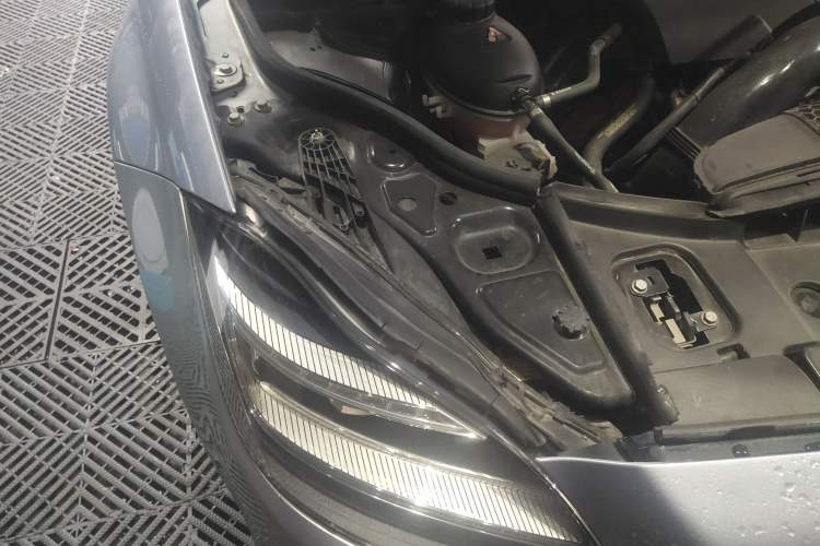 Used Mercedes-Benz CLS 2015 CLS 260 Engine Bay Right