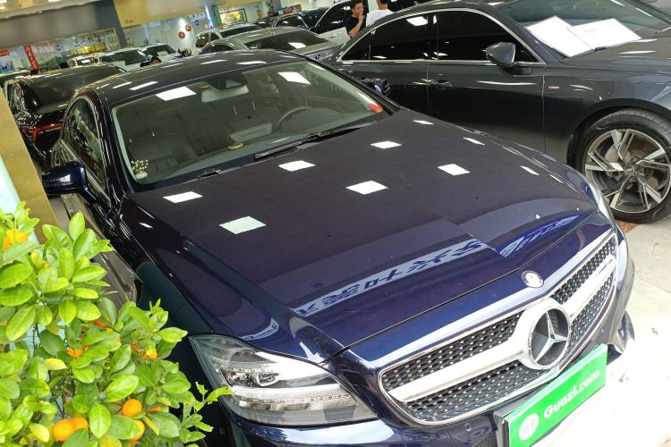Used Mercedes-Benz CLS 2015 CLS 320 Front Right 45 Deg