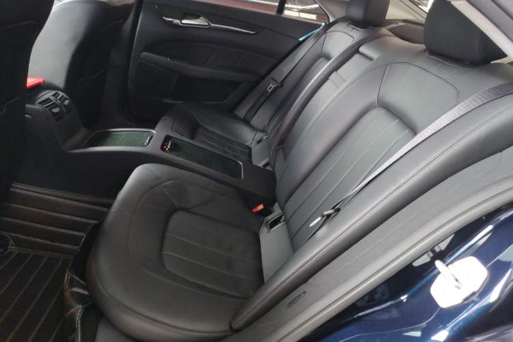 Used Mercedes-Benz CLS 2015 CLS 320 Interior 4