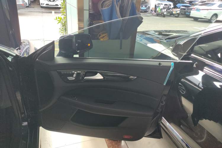 Used Mercedes-Benz CLS 2015 CLS 320 Interior 5