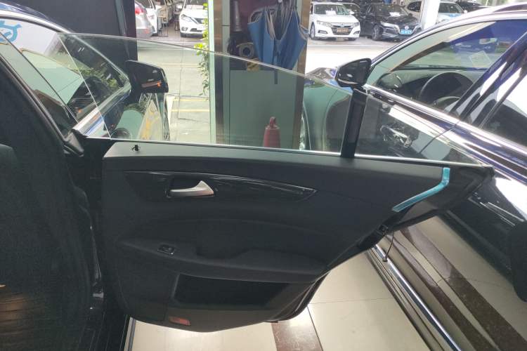 Used Mercedes-Benz CLS 2015 CLS 320 Interior 6