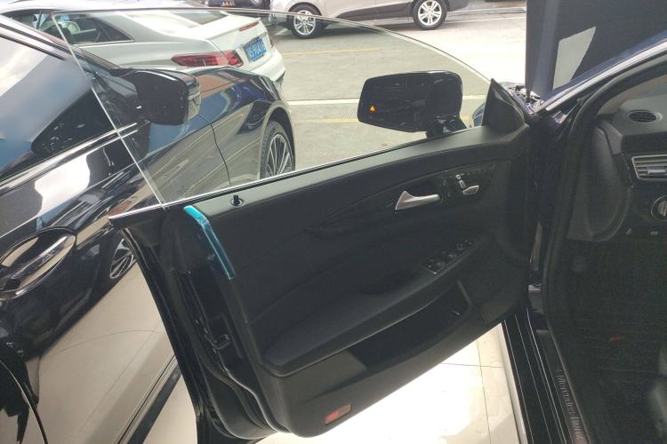Used Mercedes-Benz CLS 2015 CLS 320 Interior 7