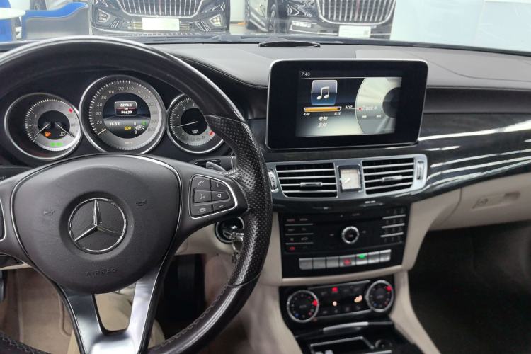 Used Mercedes-Benz CLS 2015 CLS 260 Center Console