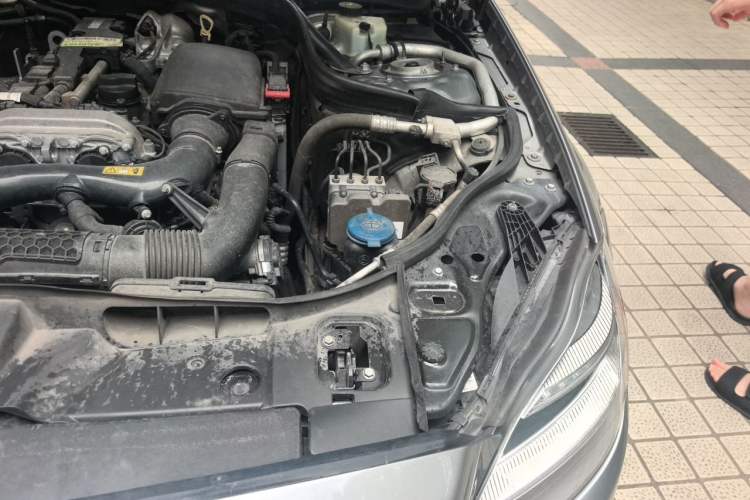 Used Mercedes-Benz CLS 2015 CLS 260 Engine Bay Left