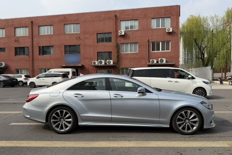 Used Mercedes-Benz CLS 2015 CLS 320 Exterior 4