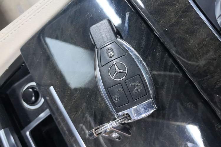 Used Mercedes-Benz CLS 2015 CLS 260 Interior 1