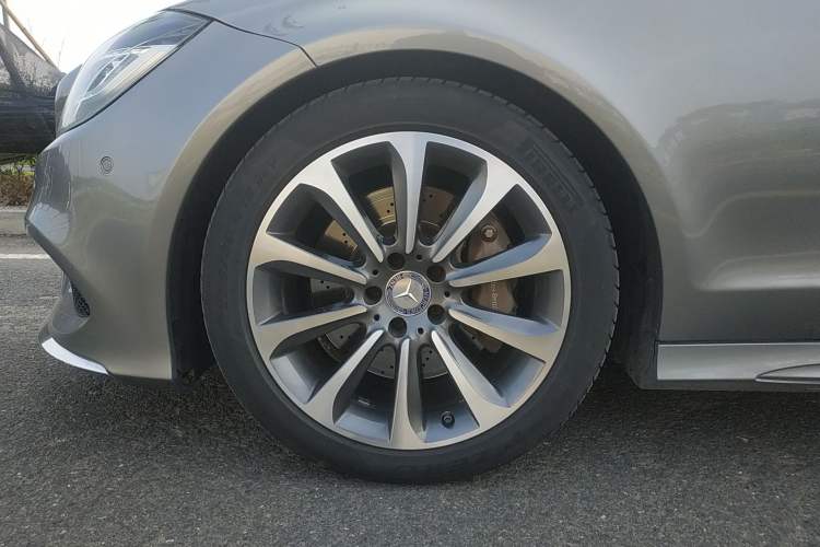 Used Mercedes-Benz CLS 2015 CLS 320 Left Front Wheel Hub