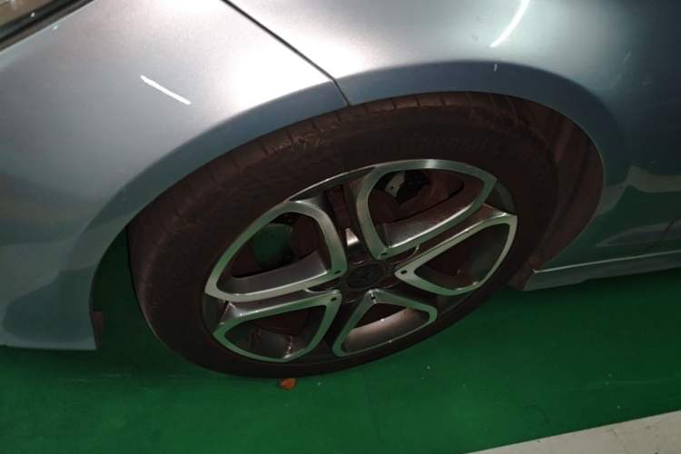 Used Mercedes-Benz CLS 2015 CLS 260 Left Front Wheel Hub