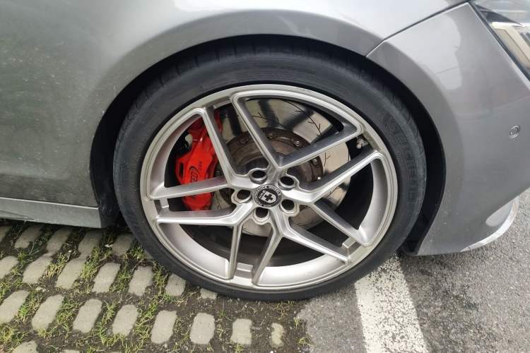Used Mercedes-Benz CLS 2015 CLS 320 Right Front Wheel Hub