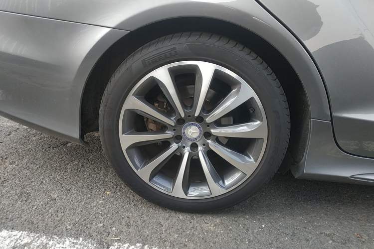 Used Mercedes-Benz CLS 2015 CLS 320 Right Rear Wheel Hub