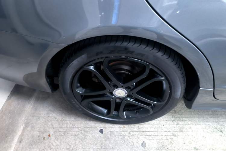 Used Mercedes-Benz CLS 2015 CLS 260 Right Rear Wheel Hub