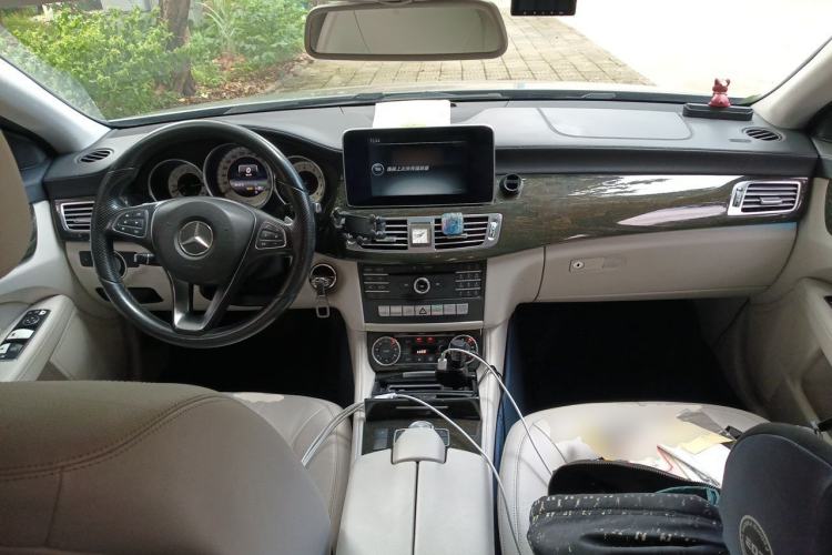 Used Mercedes-Benz CLS 2015 CLS 320 Center Console