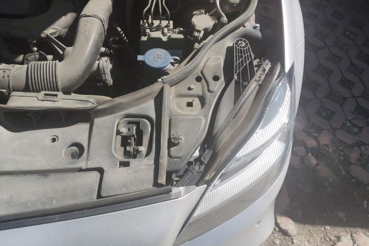 Used Mercedes-Benz CLS 2015 CLS 260 Engine Bay Left