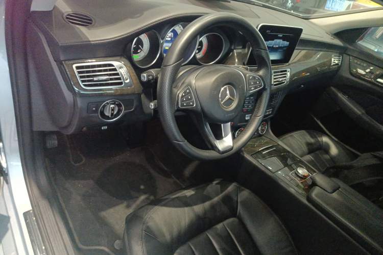 Used Mercedes-Benz CLS 2015 CLS 320 Center Console