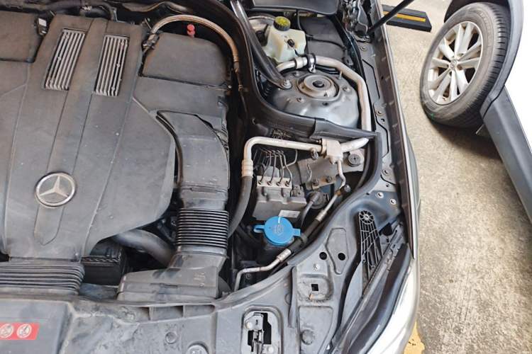Used Mercedes-Benz CLS 2015 CLS 320 Engine Bay Left