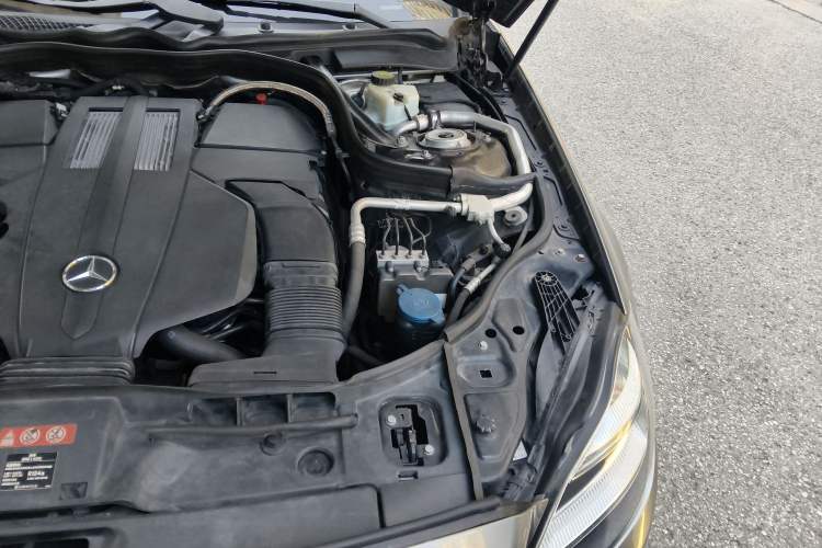 Used Mercedes-Benz CLS 2015 CLS 320 Engine Bay Left