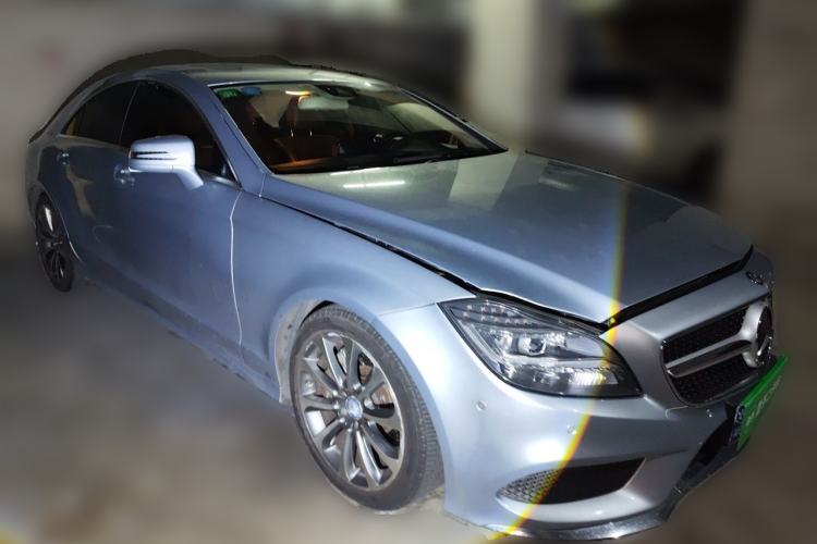 Used Mercedes-Benz CLS 2015 CLS 320 Front Right 45 Deg