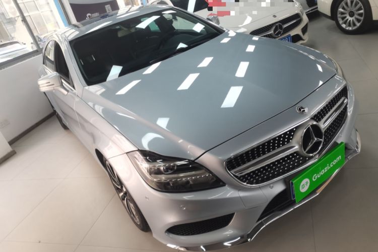 Used Mercedes-Benz CLS 2015 CLS 320 Front Right 45 Deg