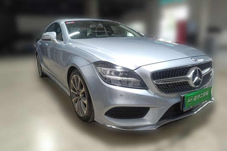 Used Mercedes-Benz CLS 2015 CLS 320 Front Right 45 Deg