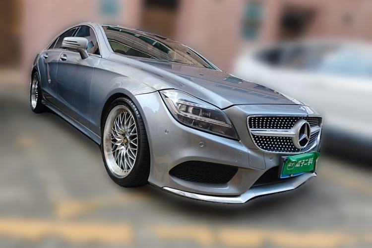 Used Mercedes-Benz CLS 2015 CLS 320 Front Right 45 Deg