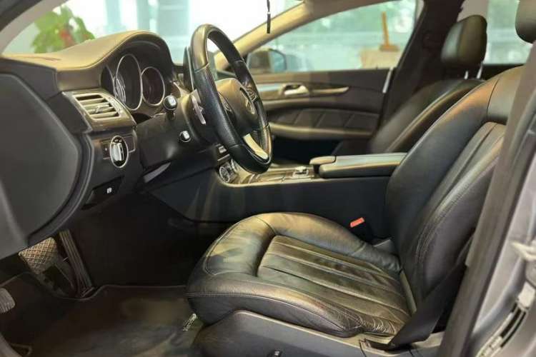 Used Mercedes-Benz CLS 2015 CLS 260 Interior 1