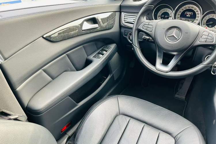 Used Mercedes-Benz CLS 2015 CLS 260 Interior 3