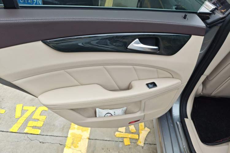 Used Mercedes-Benz CLS 2015 CLS 260 Left Rear Door Interior